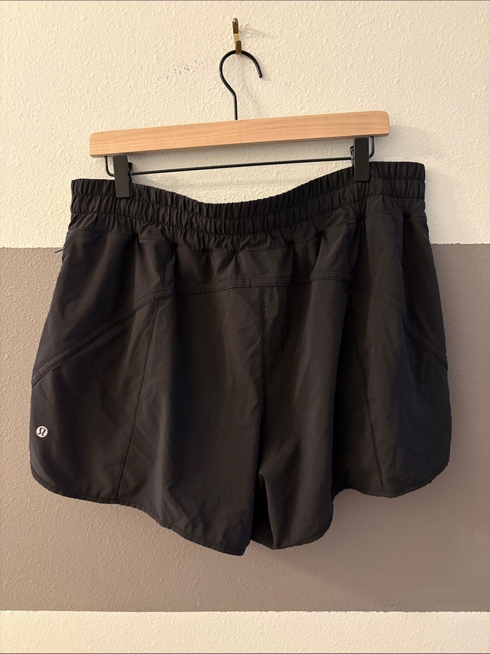 Lululemon size 16 Womens Black Athletic Shorts with Elastic Waistband - Picture 2 of 13
